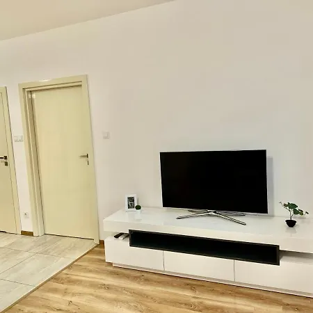 2-Bedroom Apartament Warszawa Praga Exterior photo